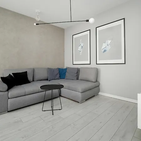 Minimalistyczny W Gdansku Z Widokiem Na Rzeke By Renters Daire
