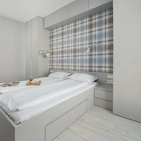 Daire Minimalistyczny W Gdansku Z Widokiem Na Rzeke By Renters Gdansk