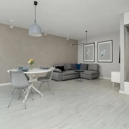 Minimalistyczny W Gdansku Z Widokiem Na Rzeke By Renters *