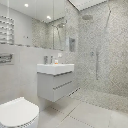 Minimalistyczny W Gdansku Z Widokiem Na Rzeke By Renters Apartment *