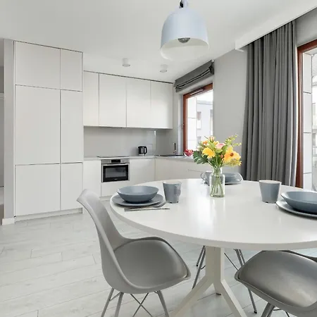Minimalistyczny W Gdansku Z Widokiem Na Rzeke By Renters Apartment Gdansk